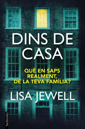 DINS DE CASA DINS DE CASA